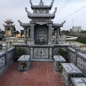 Khuôn viên lăng mộ - KLM16